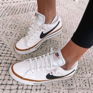 Nike Court Legacy